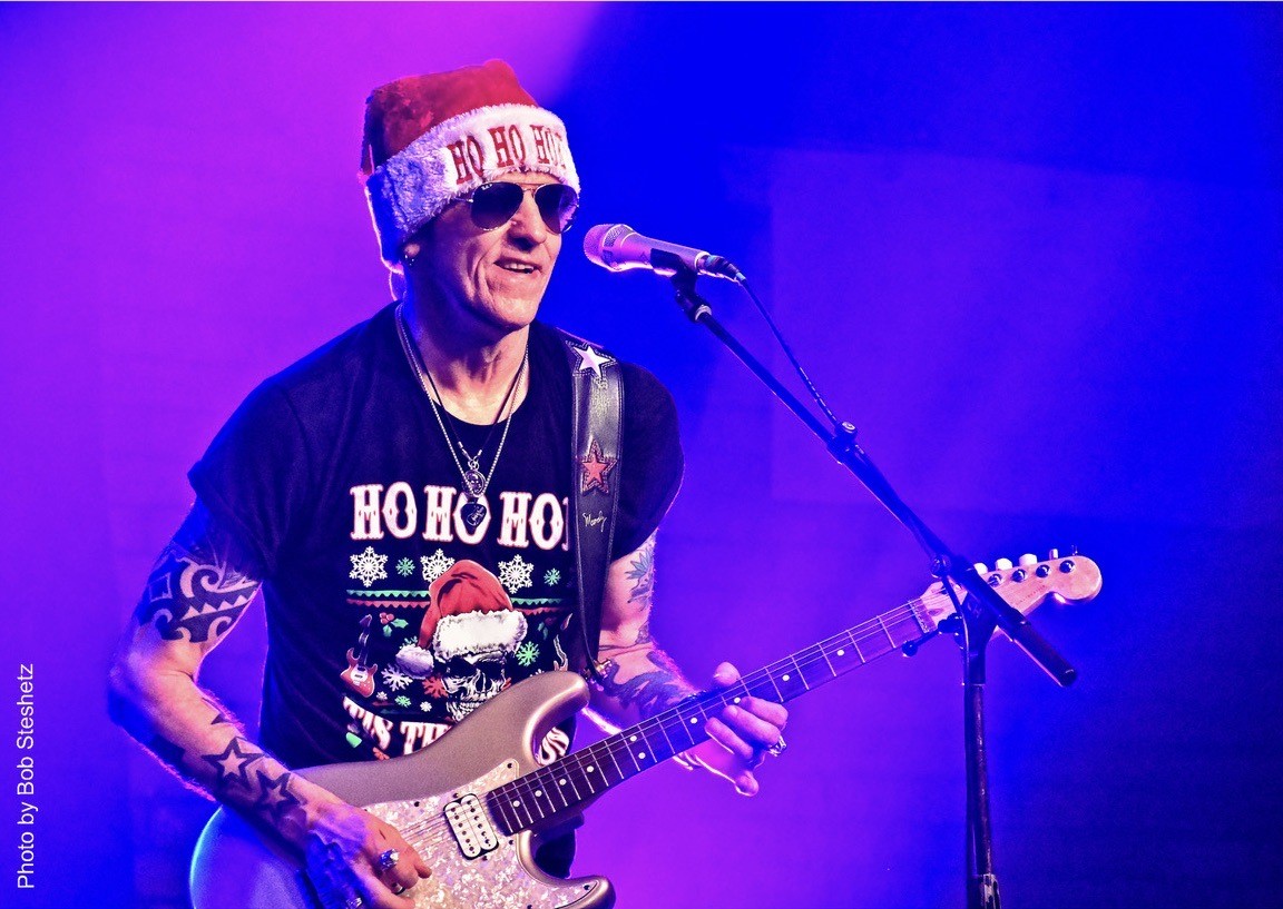 Gary Hoey on X: The stage is set we are ready to DETROIT ROCK CHRISTMAS  The Magic Bag who's coming? Hi Ho Hoey Rocking Holiday Tour 26 years!  🧑‍🎄🙏❤️ @themagicbag  /